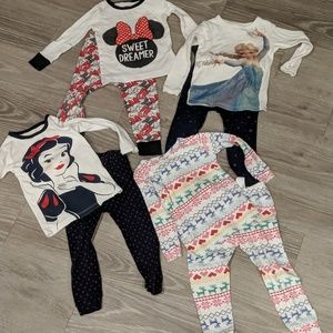 Gap 2T pajamas!